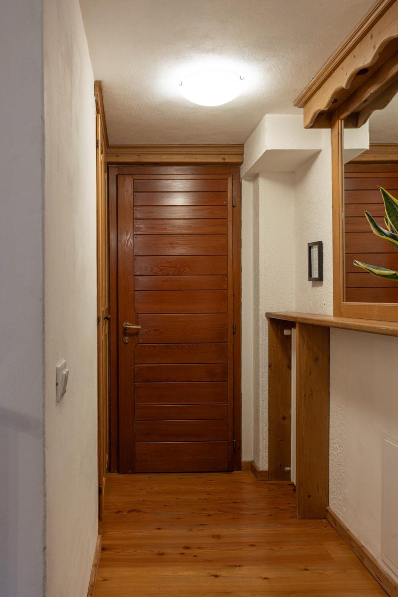 Faloria Studio Apartment كورتينا دامبيتزو المظهر الخارجي الصورة